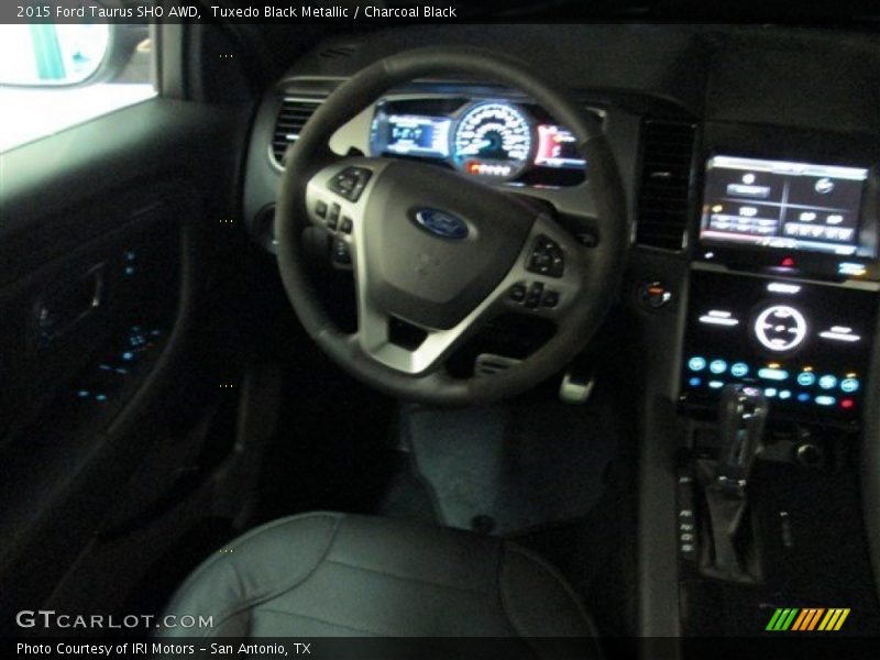 Tuxedo Black Metallic / Charcoal Black 2015 Ford Taurus SHO AWD