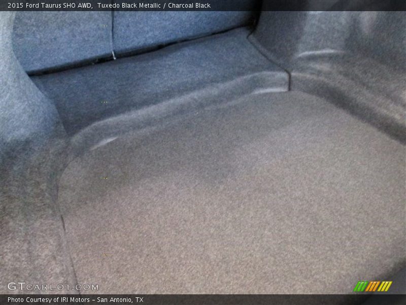 Tuxedo Black Metallic / Charcoal Black 2015 Ford Taurus SHO AWD