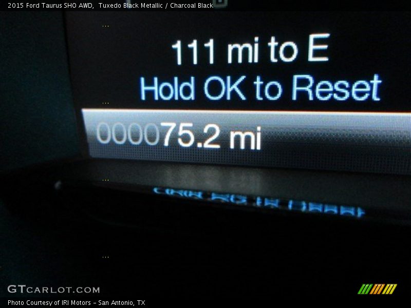 Tuxedo Black Metallic / Charcoal Black 2015 Ford Taurus SHO AWD