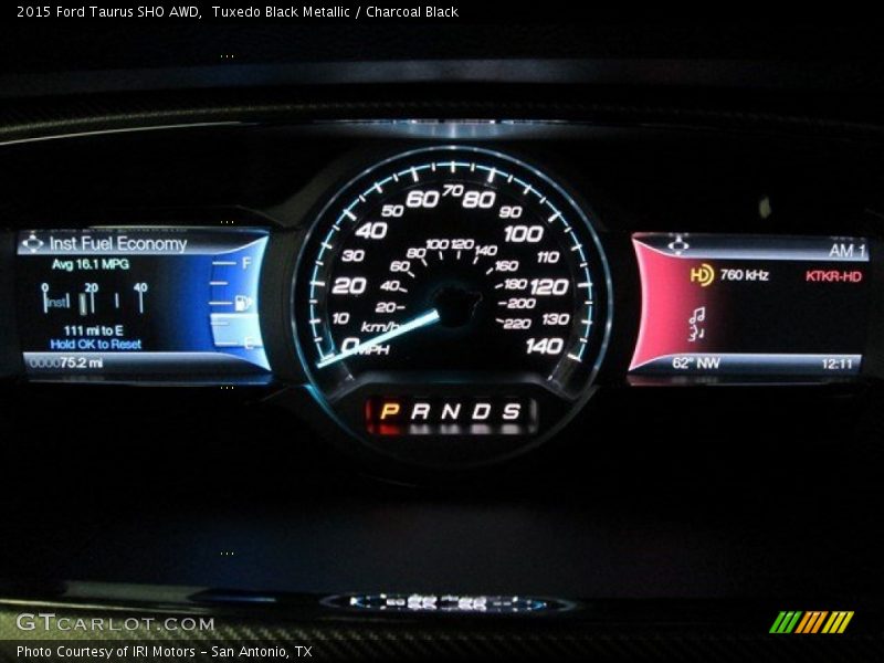 Tuxedo Black Metallic / Charcoal Black 2015 Ford Taurus SHO AWD