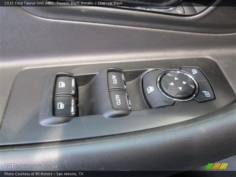 Tuxedo Black Metallic / Charcoal Black 2015 Ford Taurus SHO AWD