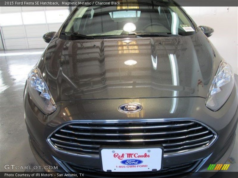 Magnetic Metallic / Charcoal Black 2015 Ford Fiesta SE Hatchback