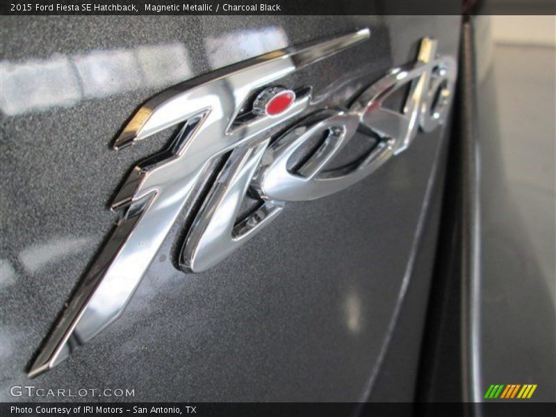 Magnetic Metallic / Charcoal Black 2015 Ford Fiesta SE Hatchback