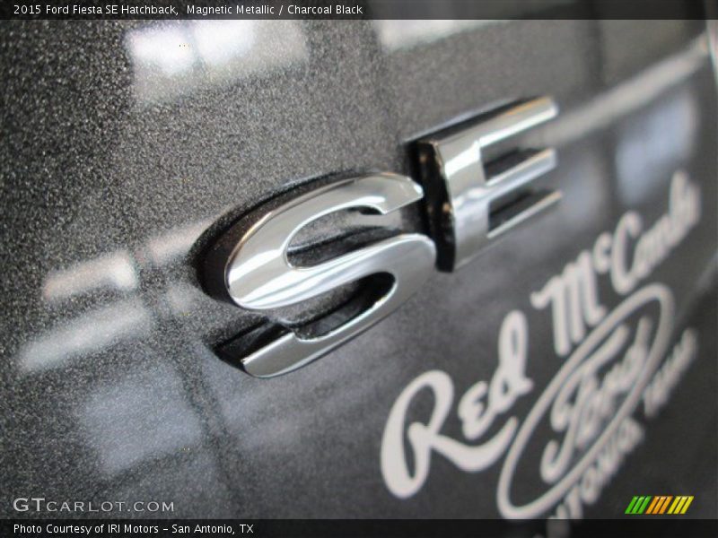 Magnetic Metallic / Charcoal Black 2015 Ford Fiesta SE Hatchback