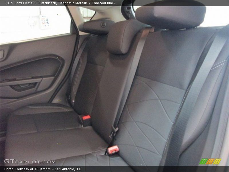 Magnetic Metallic / Charcoal Black 2015 Ford Fiesta SE Hatchback