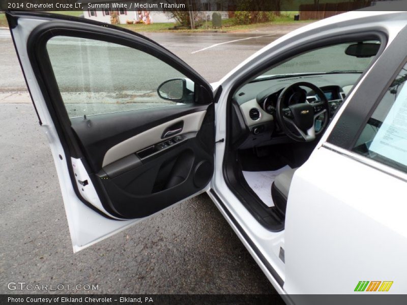 Summit White / Medium Titanium 2014 Chevrolet Cruze LT