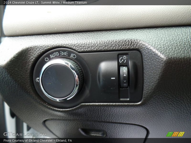 Summit White / Medium Titanium 2014 Chevrolet Cruze LT
