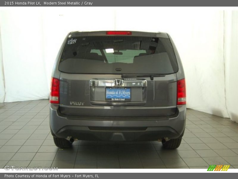 Modern Steel Metallic / Gray 2015 Honda Pilot LX