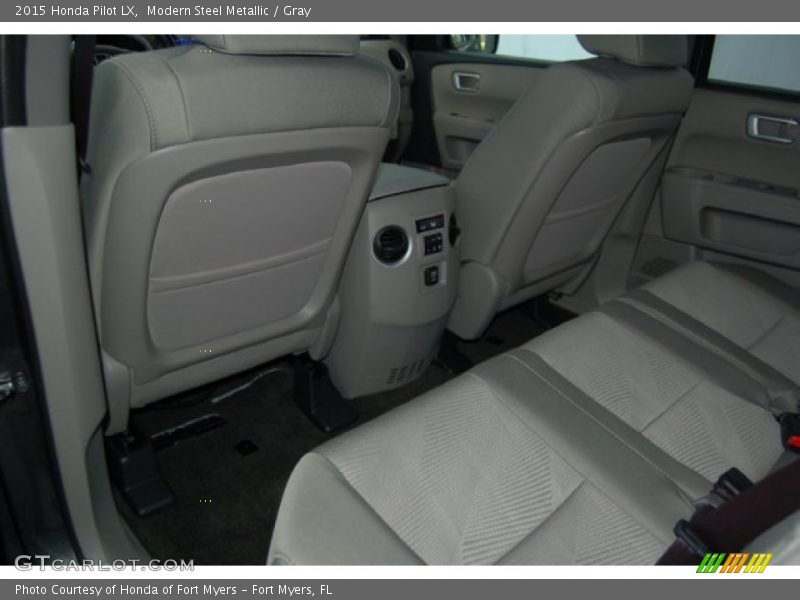 Modern Steel Metallic / Gray 2015 Honda Pilot LX