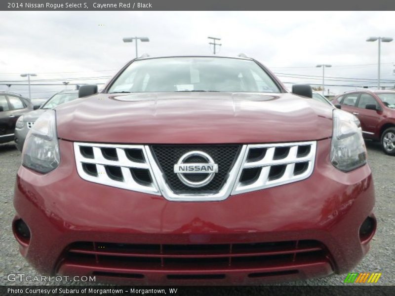 Cayenne Red / Black 2014 Nissan Rogue Select S