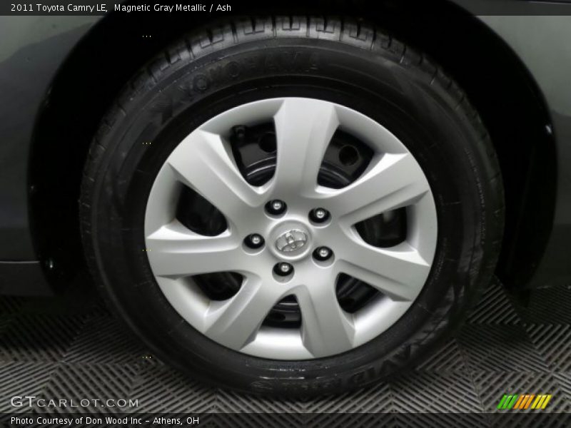 Magnetic Gray Metallic / Ash 2011 Toyota Camry LE