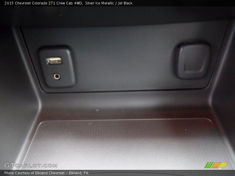 Silver Ice Metallic / Jet Black 2015 Chevrolet Colorado Z71 Crew Cab 4WD