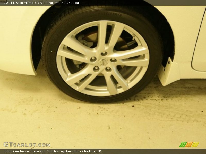 Pearl White / Charcoal 2014 Nissan Altima 3.5 SL