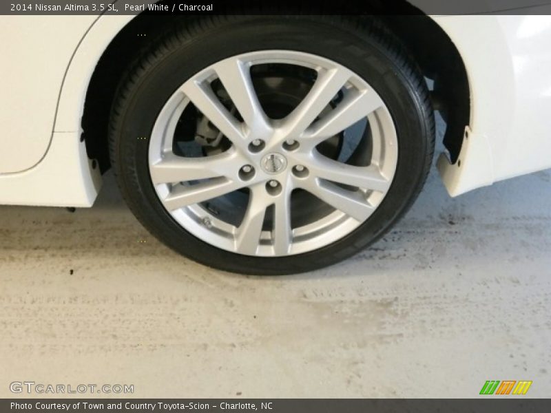 Pearl White / Charcoal 2014 Nissan Altima 3.5 SL