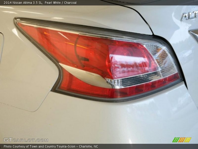Pearl White / Charcoal 2014 Nissan Altima 3.5 SL