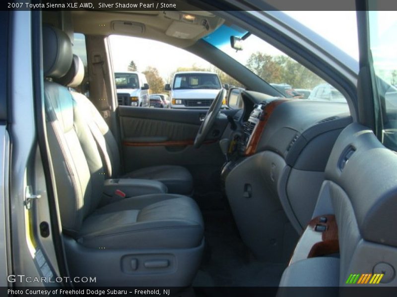 Silver Shadow Pearl / Stone 2007 Toyota Sienna XLE AWD