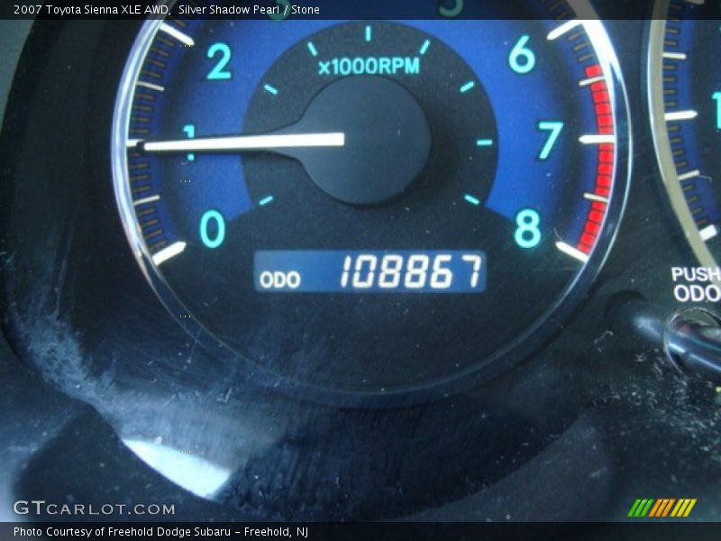 Silver Shadow Pearl / Stone 2007 Toyota Sienna XLE AWD