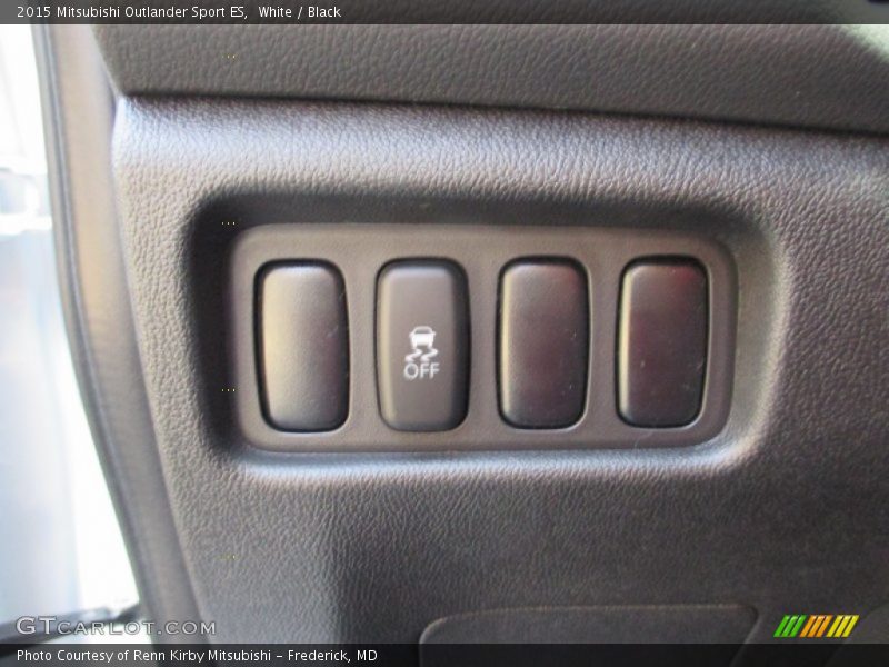 White / Black 2015 Mitsubishi Outlander Sport ES
