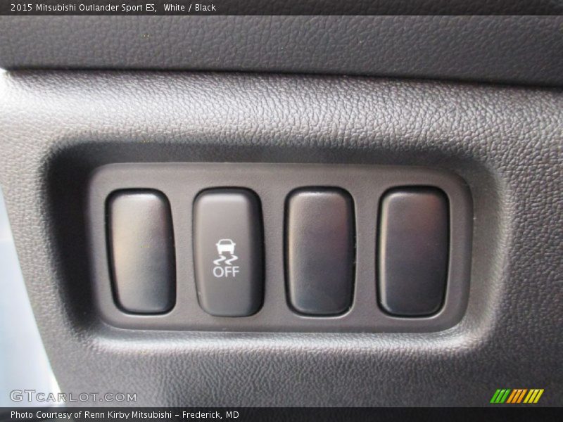 White / Black 2015 Mitsubishi Outlander Sport ES