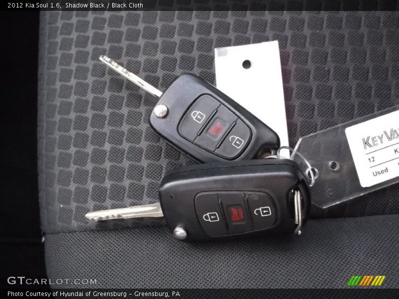 Shadow Black / Black Cloth 2012 Kia Soul 1.6