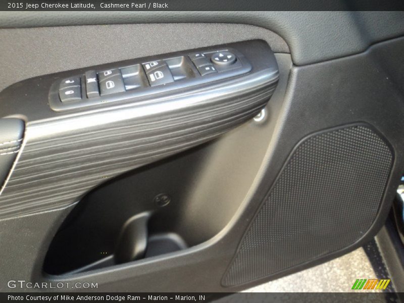 Cashmere Pearl / Black 2015 Jeep Cherokee Latitude