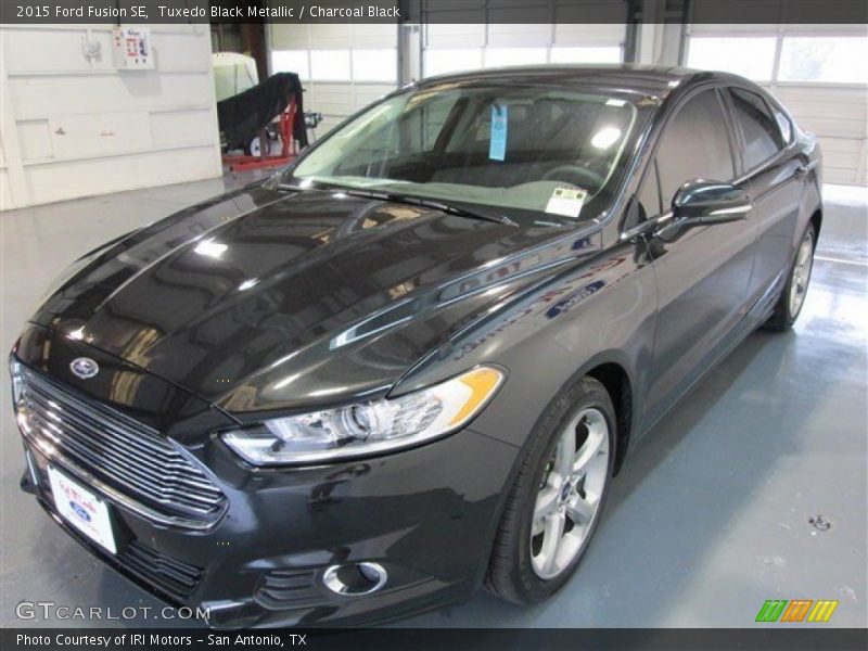 Tuxedo Black Metallic / Charcoal Black 2015 Ford Fusion SE