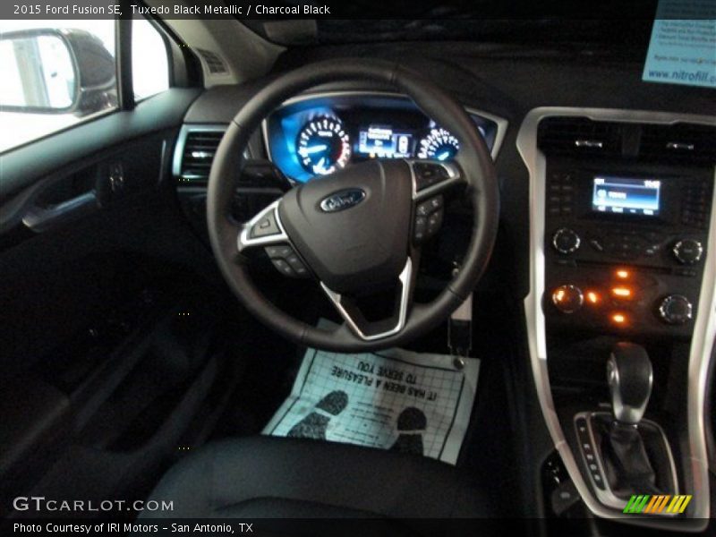 Tuxedo Black Metallic / Charcoal Black 2015 Ford Fusion SE