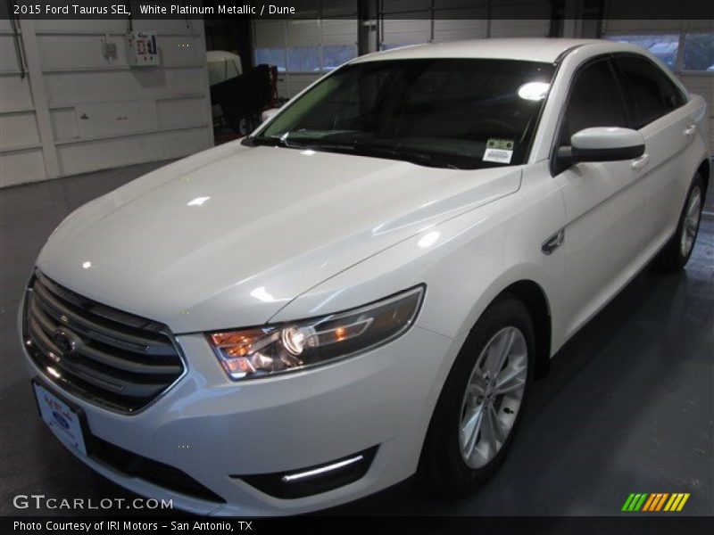 White Platinum Metallic / Dune 2015 Ford Taurus SEL