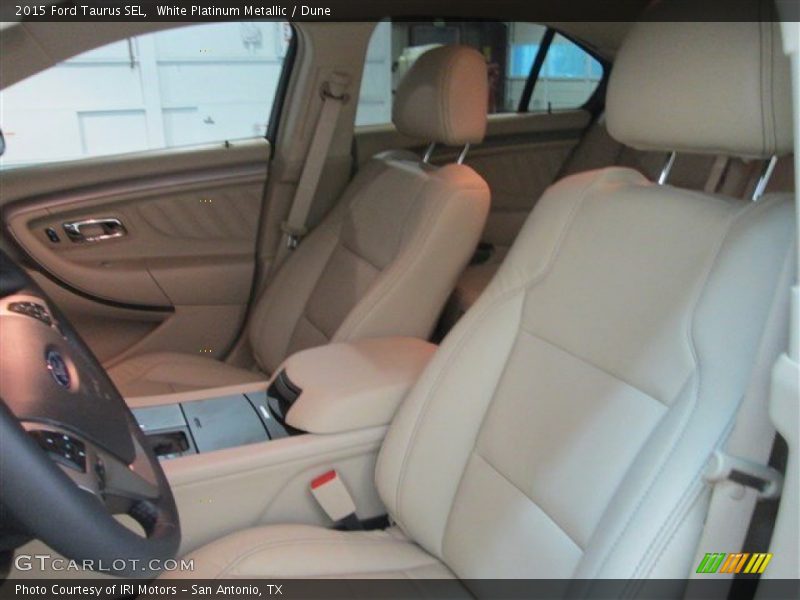 White Platinum Metallic / Dune 2015 Ford Taurus SEL