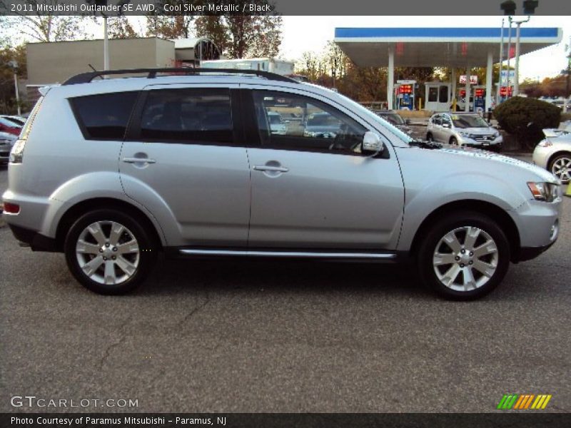 Cool Silver Metallic / Black 2011 Mitsubishi Outlander SE AWD