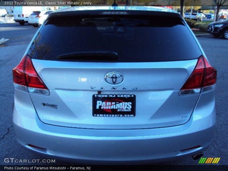 Classic Silver Metallic / Ivory 2012 Toyota Venza LE