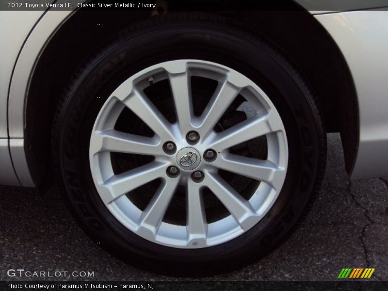 Classic Silver Metallic / Ivory 2012 Toyota Venza LE