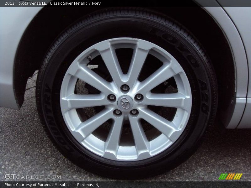 Classic Silver Metallic / Ivory 2012 Toyota Venza LE