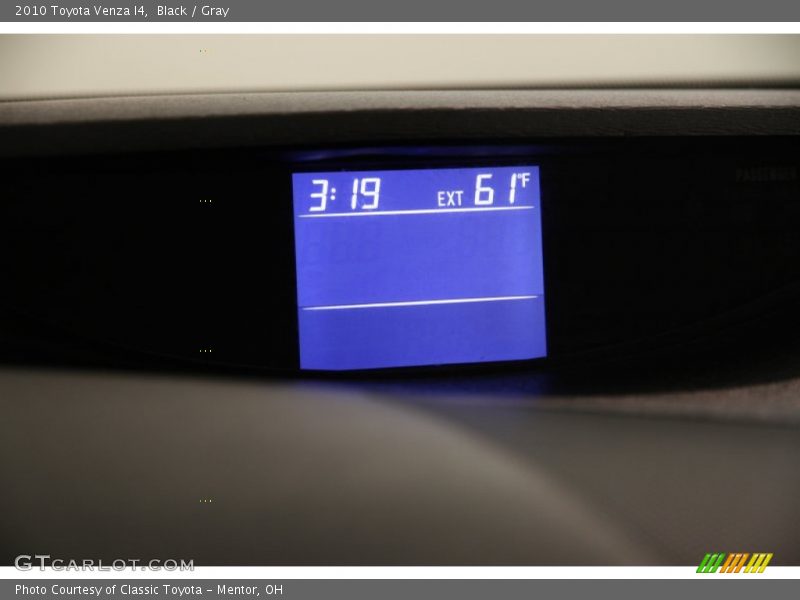Black / Gray 2010 Toyota Venza I4