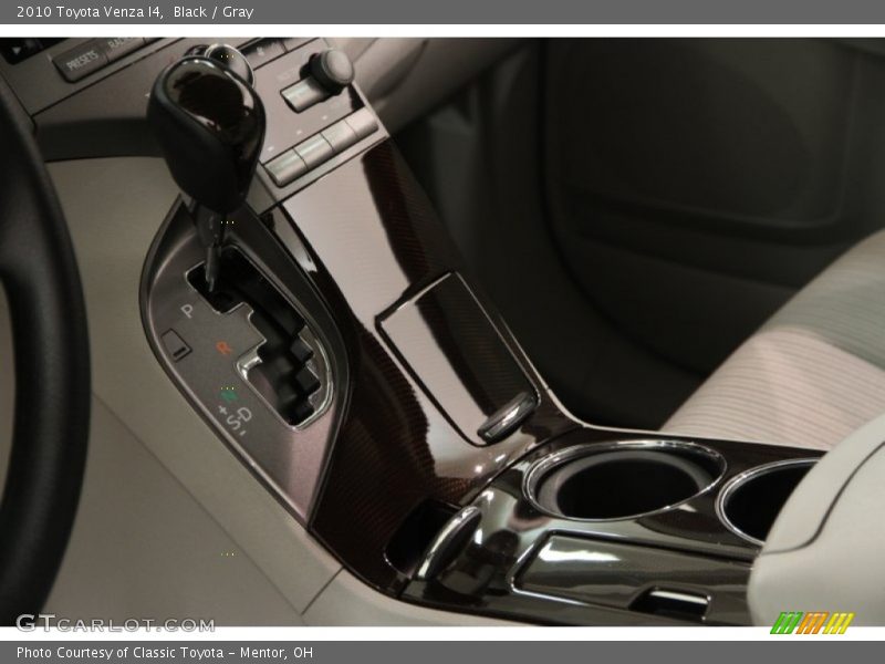 Black / Gray 2010 Toyota Venza I4