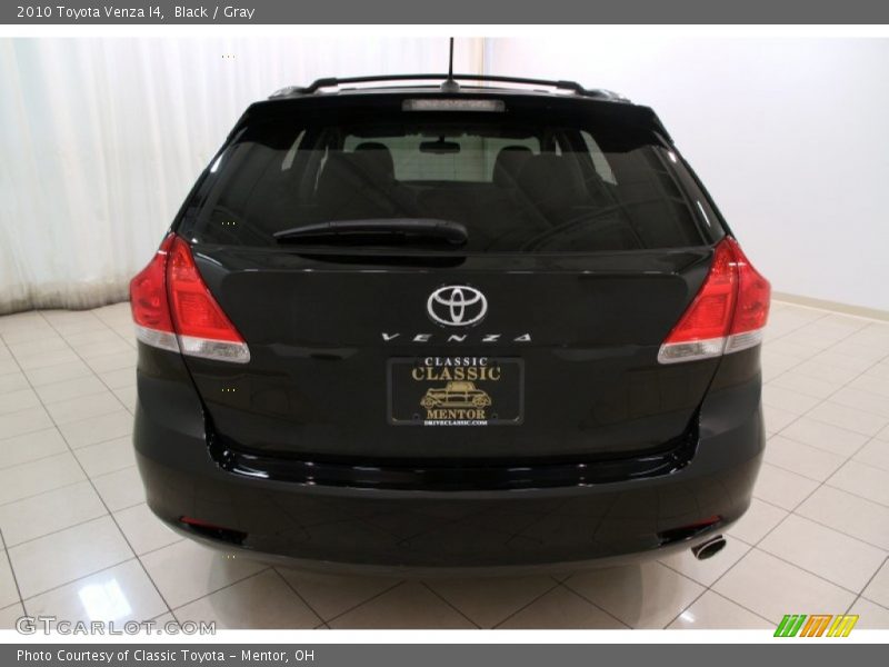 Black / Gray 2010 Toyota Venza I4