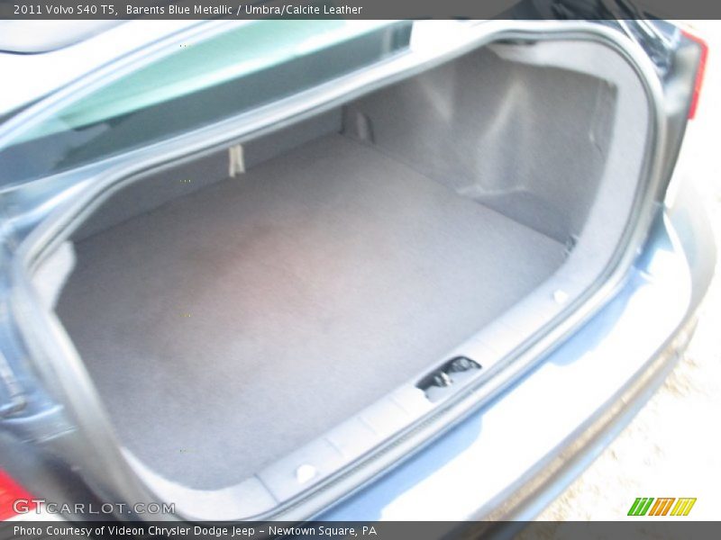 Barents Blue Metallic / Umbra/Calcite Leather 2011 Volvo S40 T5