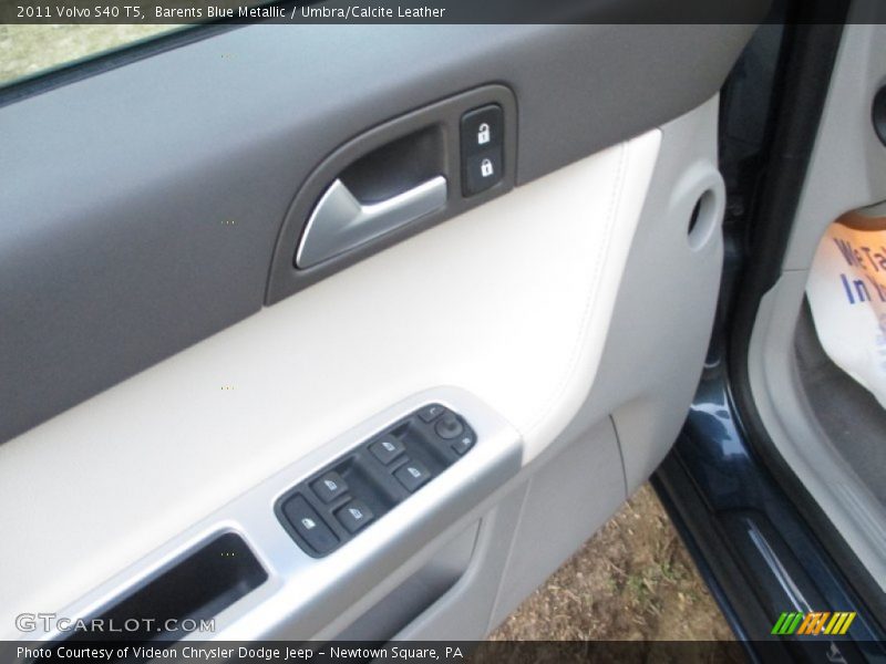 Barents Blue Metallic / Umbra/Calcite Leather 2011 Volvo S40 T5