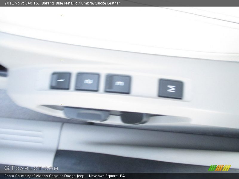 Barents Blue Metallic / Umbra/Calcite Leather 2011 Volvo S40 T5