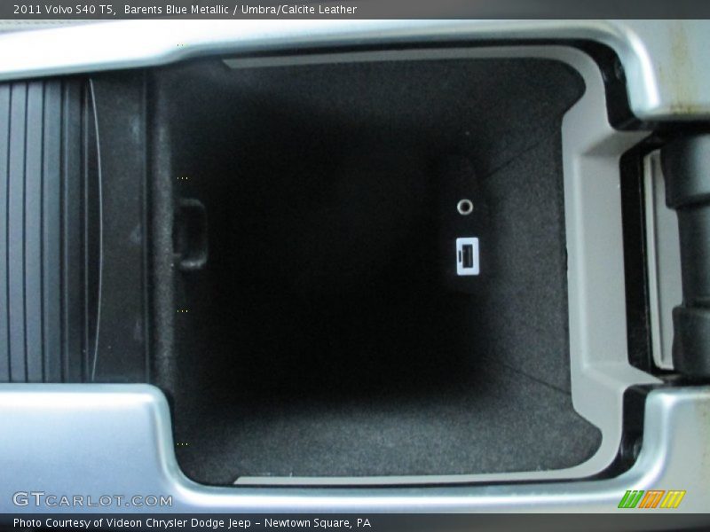 Barents Blue Metallic / Umbra/Calcite Leather 2011 Volvo S40 T5