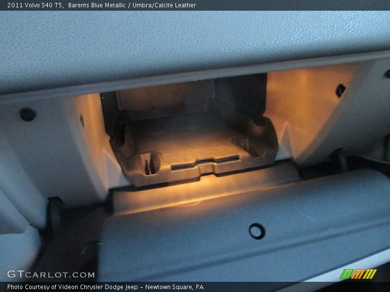 Barents Blue Metallic / Umbra/Calcite Leather 2011 Volvo S40 T5