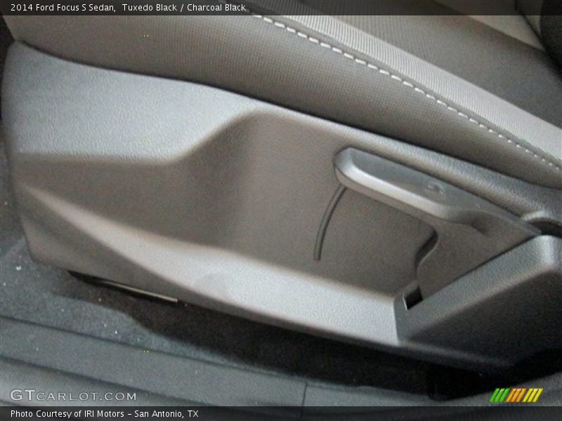 Tuxedo Black / Charcoal Black 2014 Ford Focus S Sedan