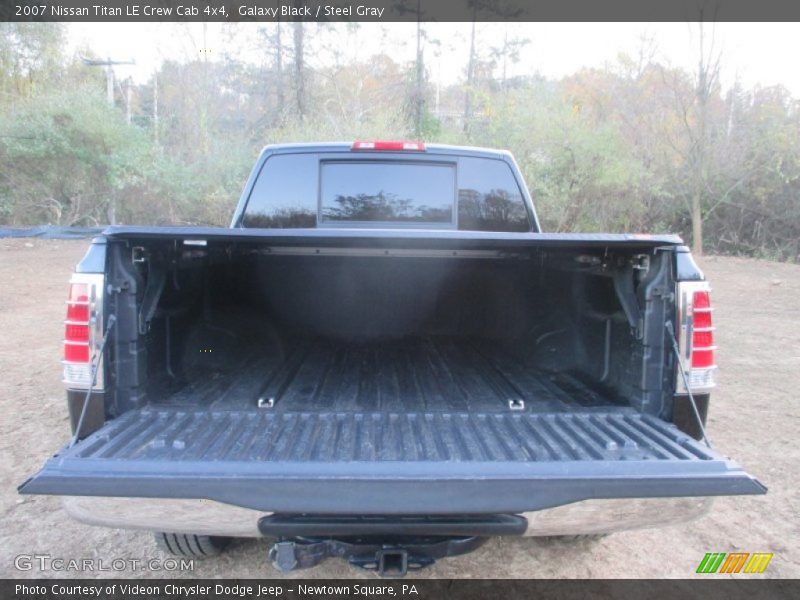 Galaxy Black / Steel Gray 2007 Nissan Titan LE Crew Cab 4x4