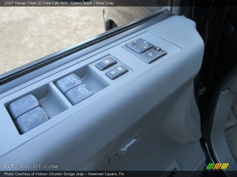 Galaxy Black / Steel Gray 2007 Nissan Titan LE Crew Cab 4x4