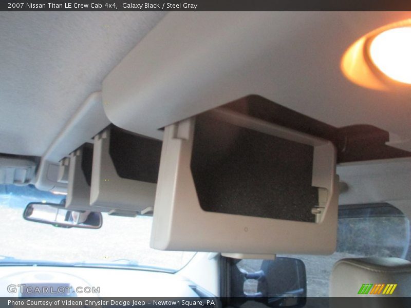 Galaxy Black / Steel Gray 2007 Nissan Titan LE Crew Cab 4x4