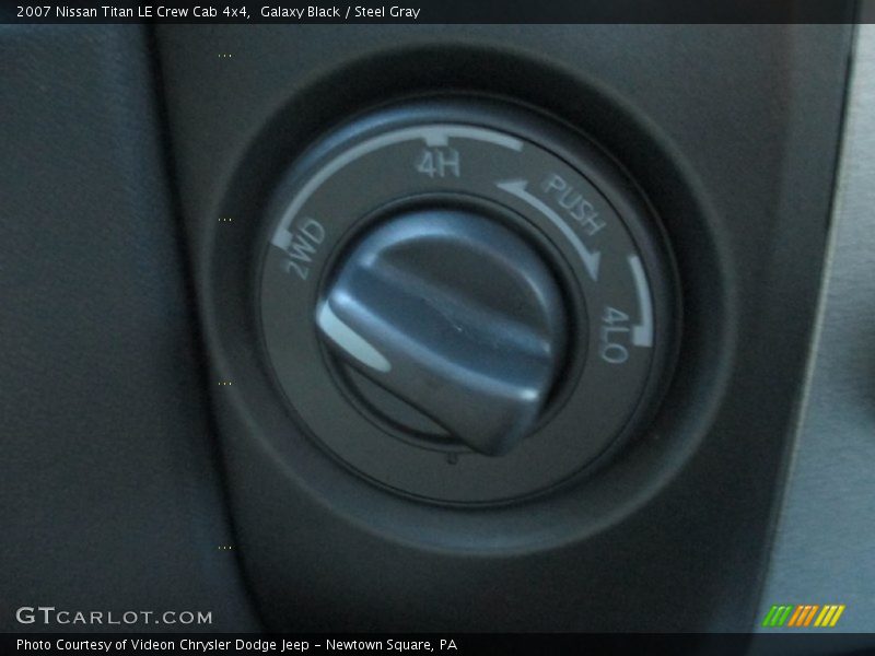 Galaxy Black / Steel Gray 2007 Nissan Titan LE Crew Cab 4x4