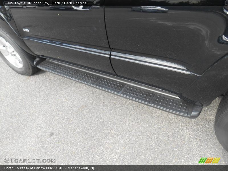 Black / Dark Charcoal 2005 Toyota 4Runner SR5