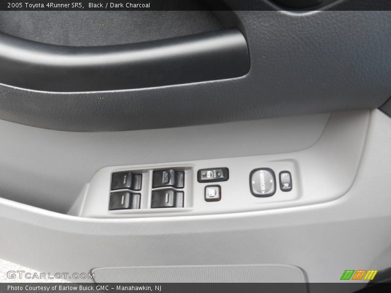 Black / Dark Charcoal 2005 Toyota 4Runner SR5