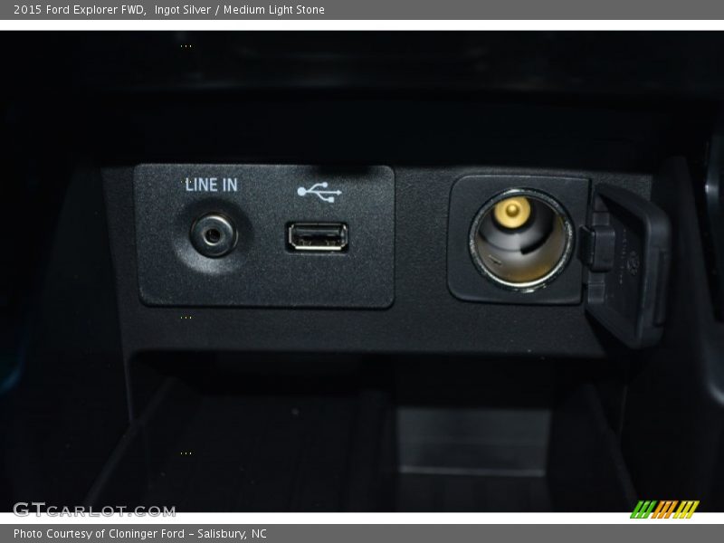 Ingot Silver / Medium Light Stone 2015 Ford Explorer FWD