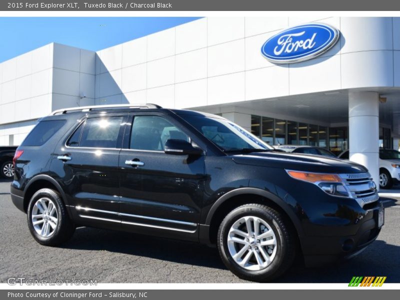 Tuxedo Black / Charcoal Black 2015 Ford Explorer XLT